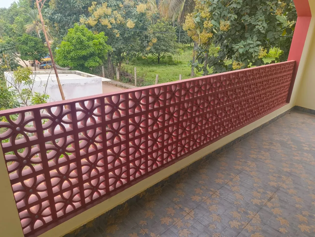 Balcony with a decorative jaali screen